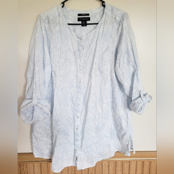 Tahari Women's 100% Linen Roll up Sleeve Button-Up Top Size 1X - Picture 1 of 5